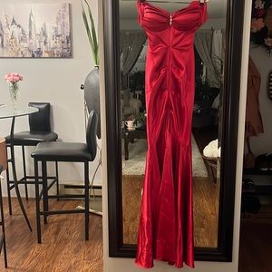 David’s Bridal prom dress size 1 red mermaid